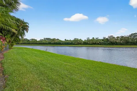 502 Via Toledo Palm Beach Gardens FL 33418