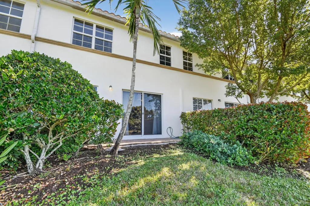 4545 Tara Cove Way West Palm Beach FL 33417