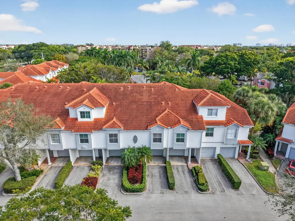 2022 Alta Meadows Lane Delray Beach FL 33444