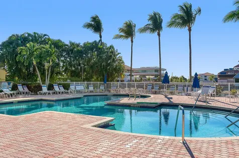 6626 Via Regina Boca Raton FL 33433