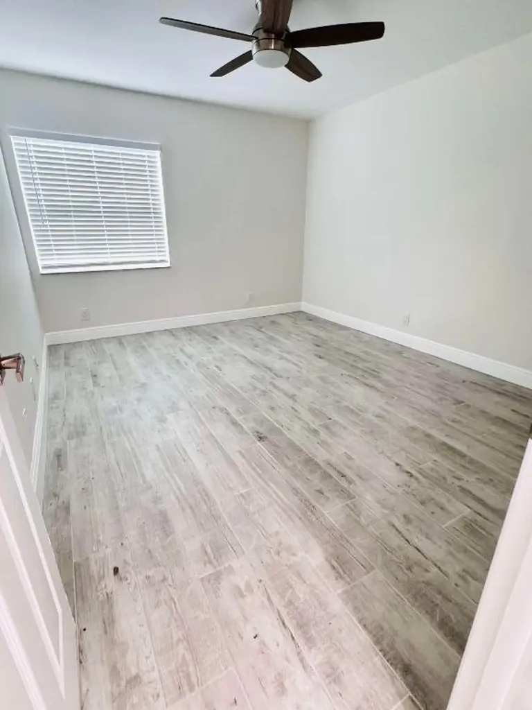 293 Flanders G Delray Beach FL 33484