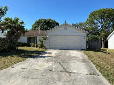 316 NW Hogan Street Port St Lucie FL 34983