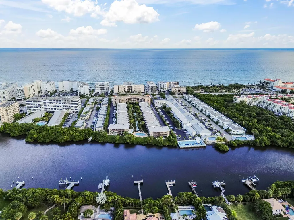 3605 S Ocean Boulevard South Palm Beach FL 33480