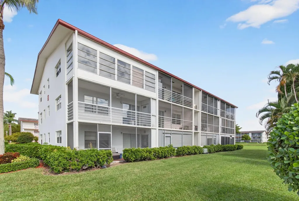 321 Fanshaw H Boca Raton FL 33434