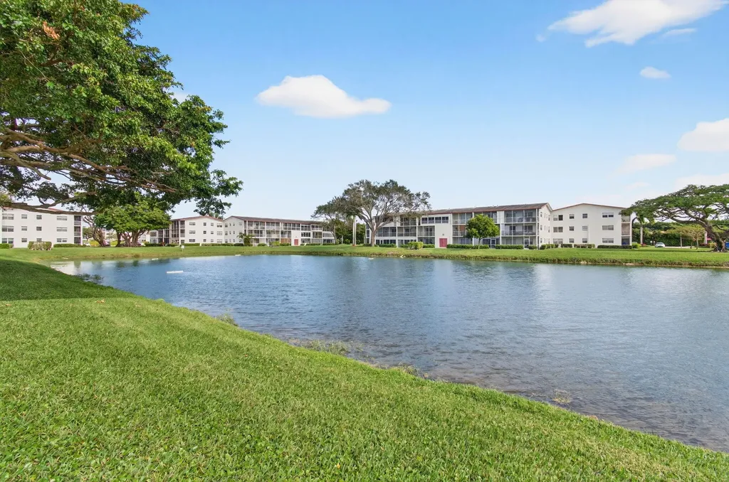 321 Fanshaw H Boca Raton FL 33434