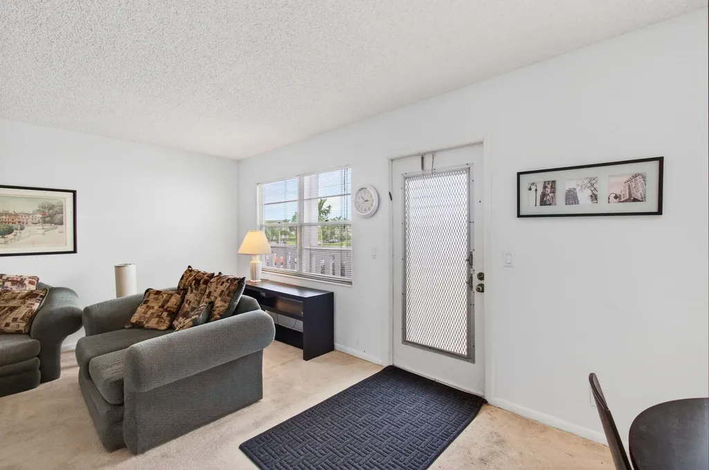 321 Fanshaw H Boca Raton FL 33434