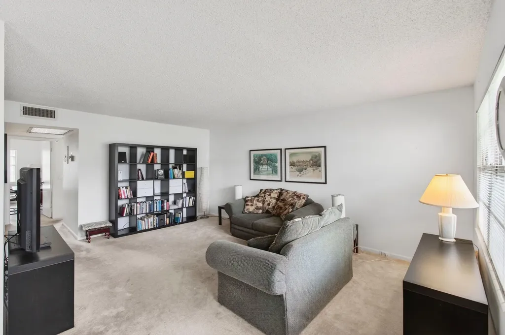 321 Fanshaw H Boca Raton FL 33434