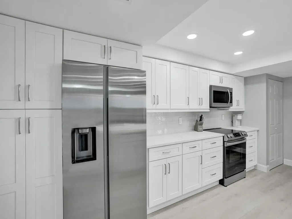 955 Egret Circle Delray Beach FL 33444