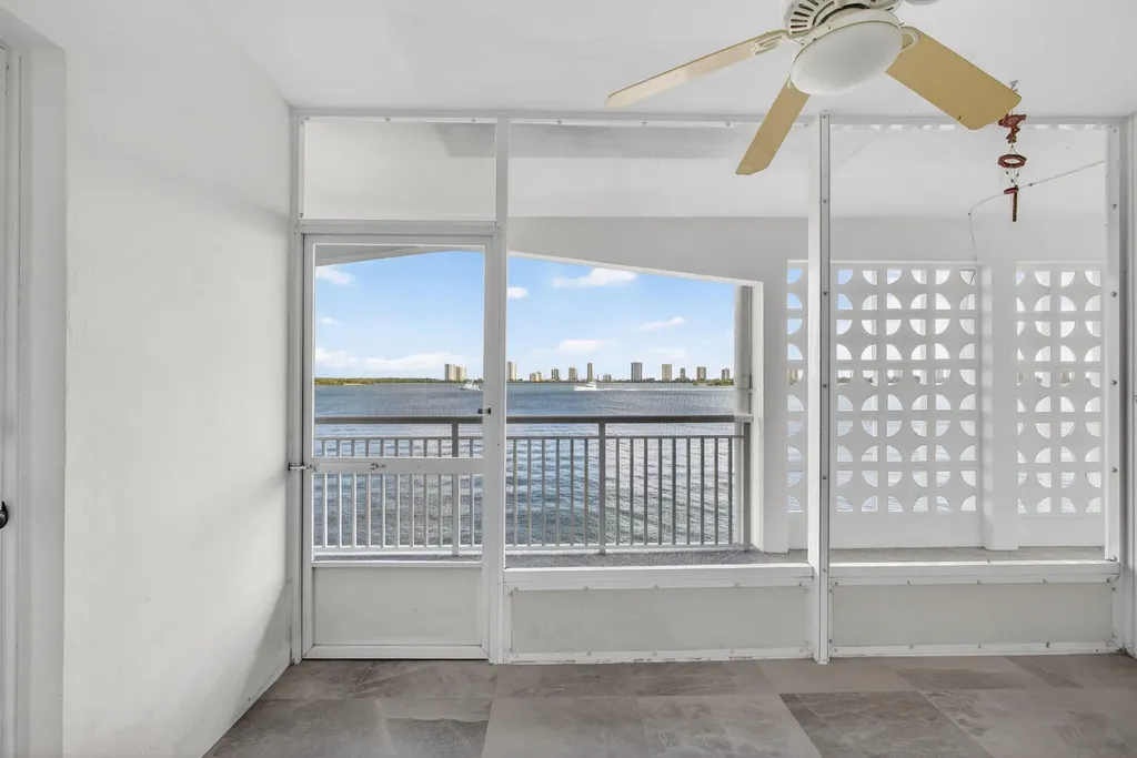 100 Shore Court North Palm Beach FL 33408
