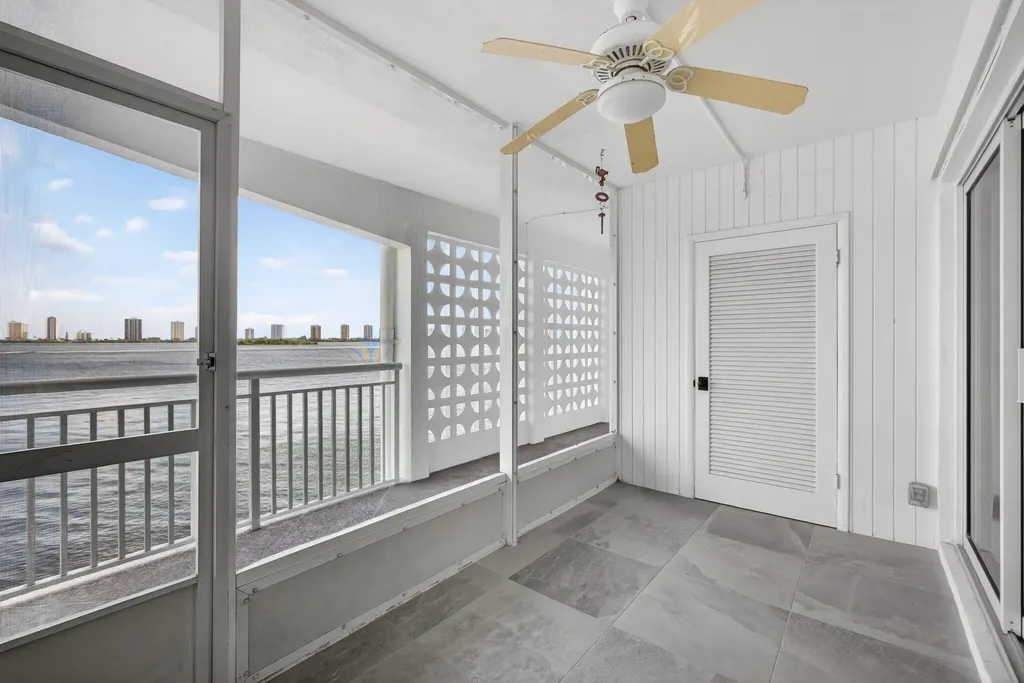 100 Shore Court North Palm Beach FL 33408