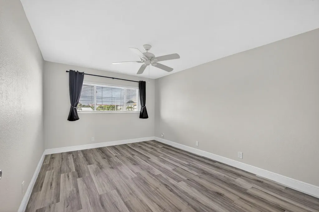 100 Shore Court North Palm Beach FL 33408