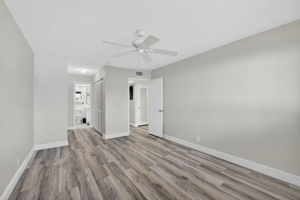 100 Shore Court North Palm Beach FL 33408