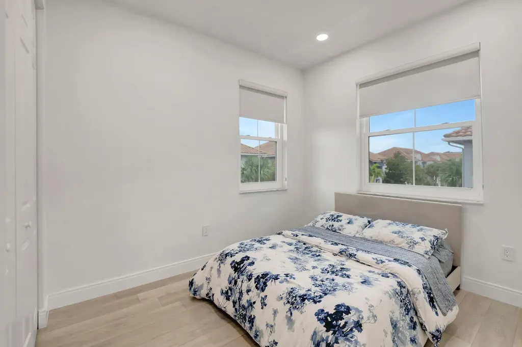 1274 Via Panzani Boynton Beach FL 33426