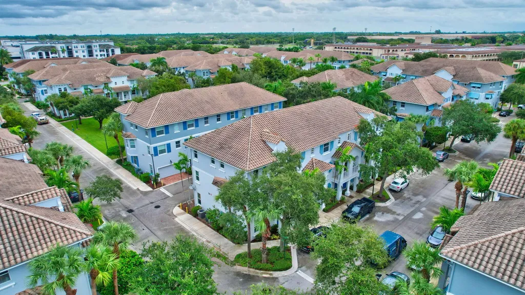 1274 Via Panzani Boynton Beach FL 33426
