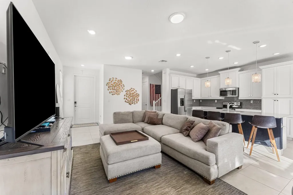 4330 Lago Drive Deerfield Beach FL 33064