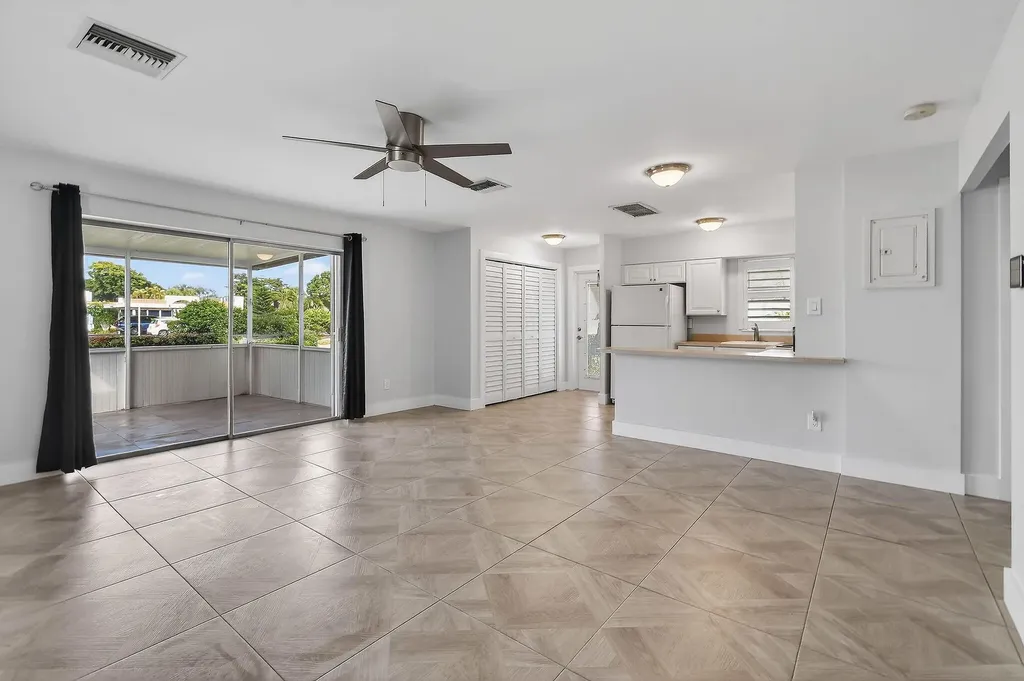 3060 Meridian Way N Palm Beach Gardens FL 33410