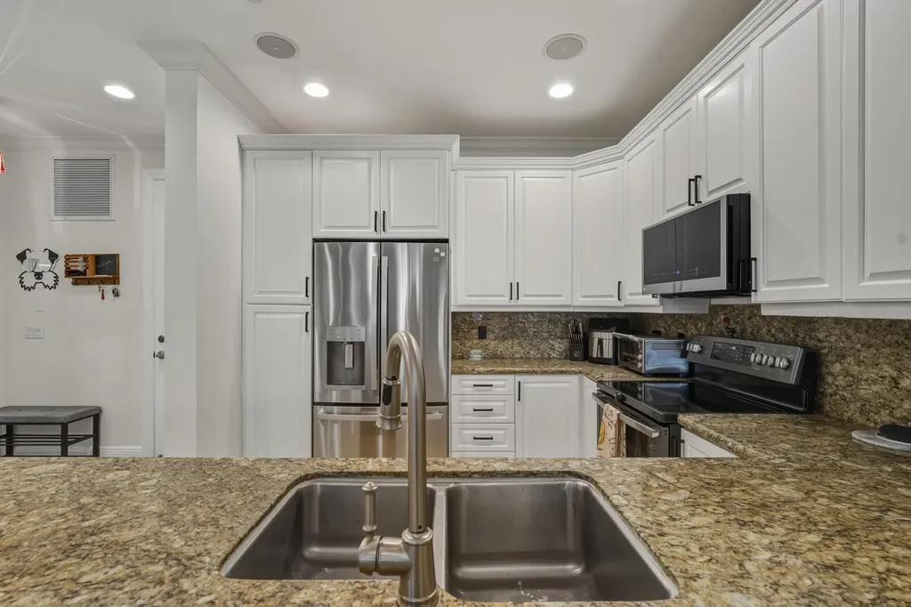 1709 NE 8th Street Fort Lauderdale FL 33304