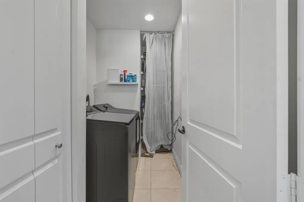 1709 NE 8th Street Fort Lauderdale FL 33304