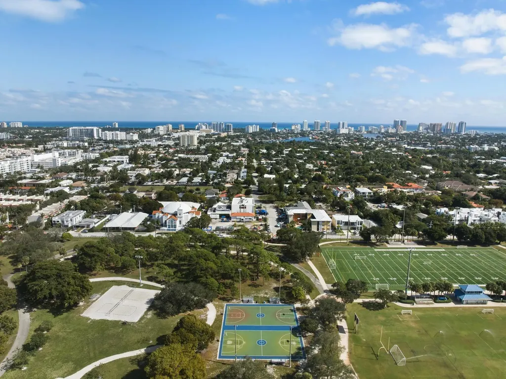 1709 NE 8th Street Fort Lauderdale FL 33304