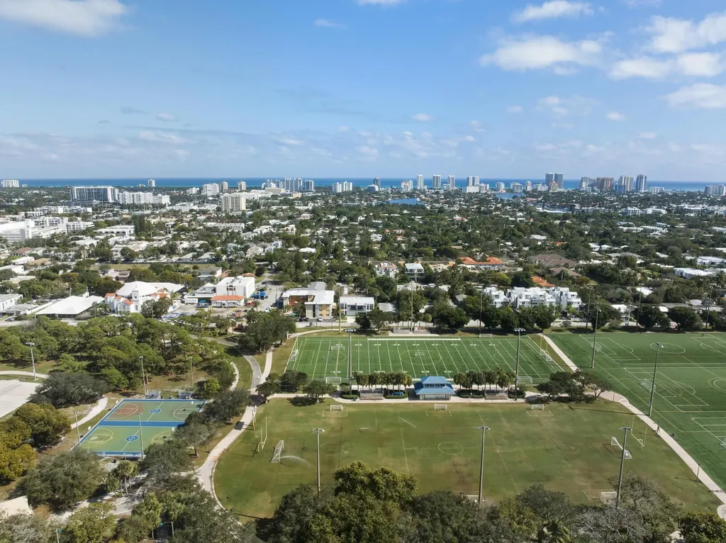 1709 NE 8th Street Fort Lauderdale FL 33304