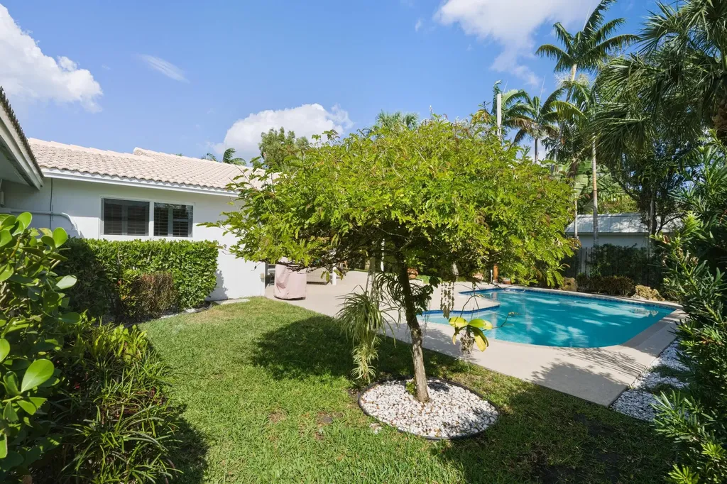 2642 NE 26th Terrace Lighthouse Point FL 33064