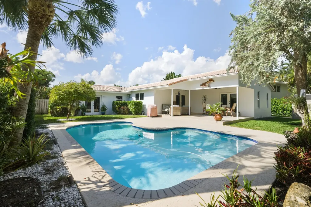 2642 NE 26th Terrace Lighthouse Point FL 33064