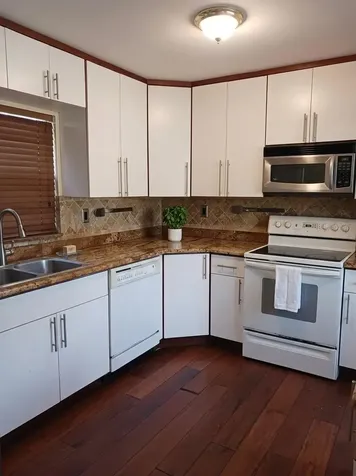 12633 NW 13 Court Sunrise FL 33323