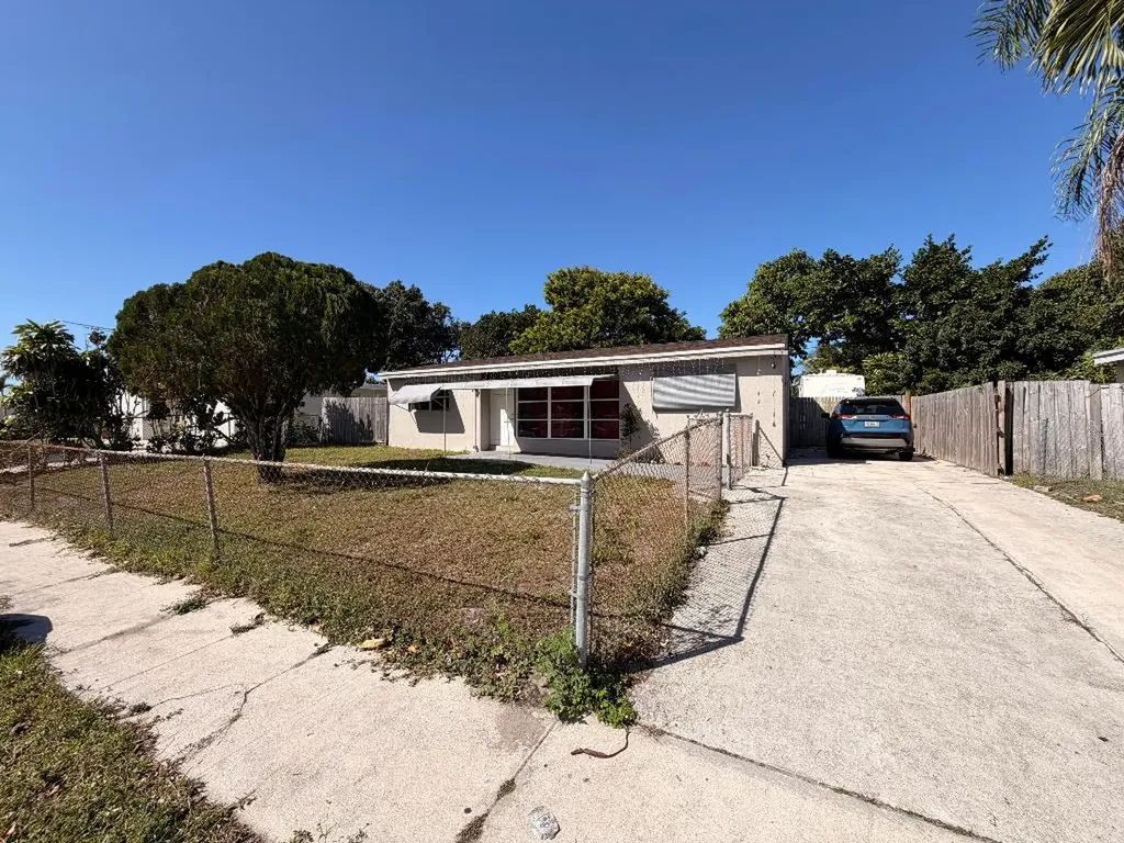 431 Pensacola Drive Lake Worth FL 33462