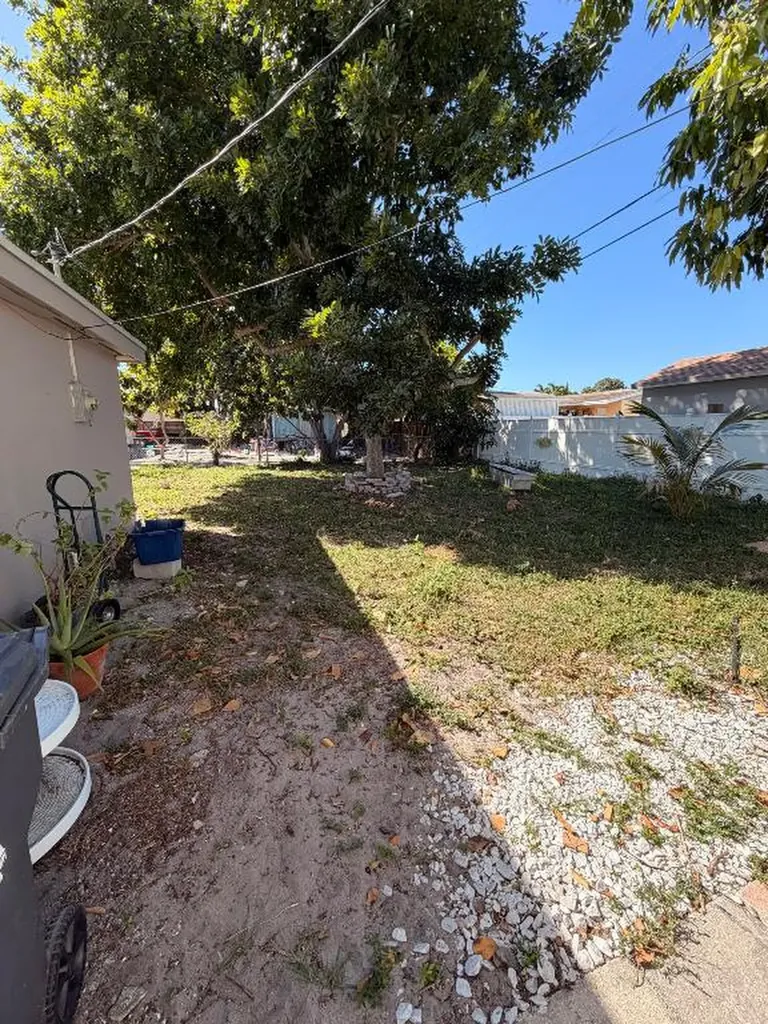 431 Pensacola Drive Lake Worth FL 33462
