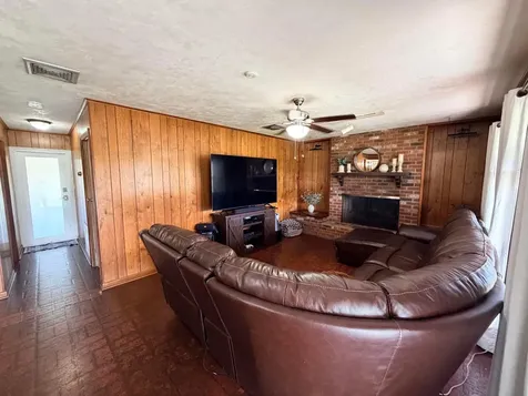 955 NW 4th Street Belle Glade FL 33430