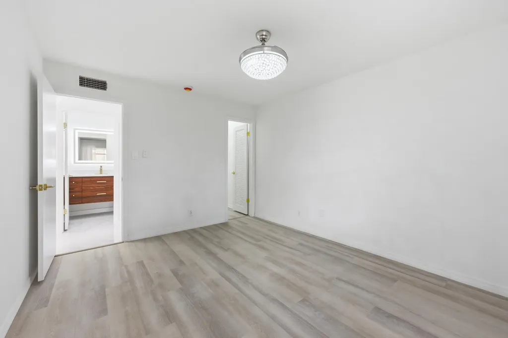 618 Normandy M Delray Beach FL 33484