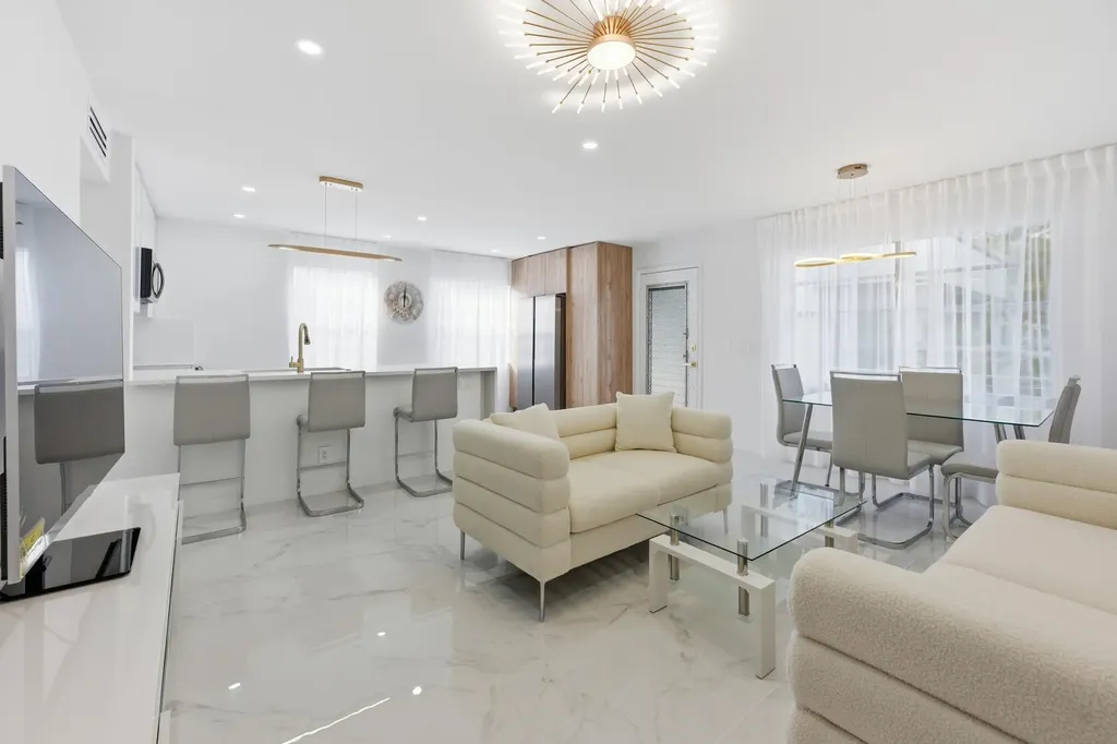 618 Normandy M Delray Beach FL 33484
