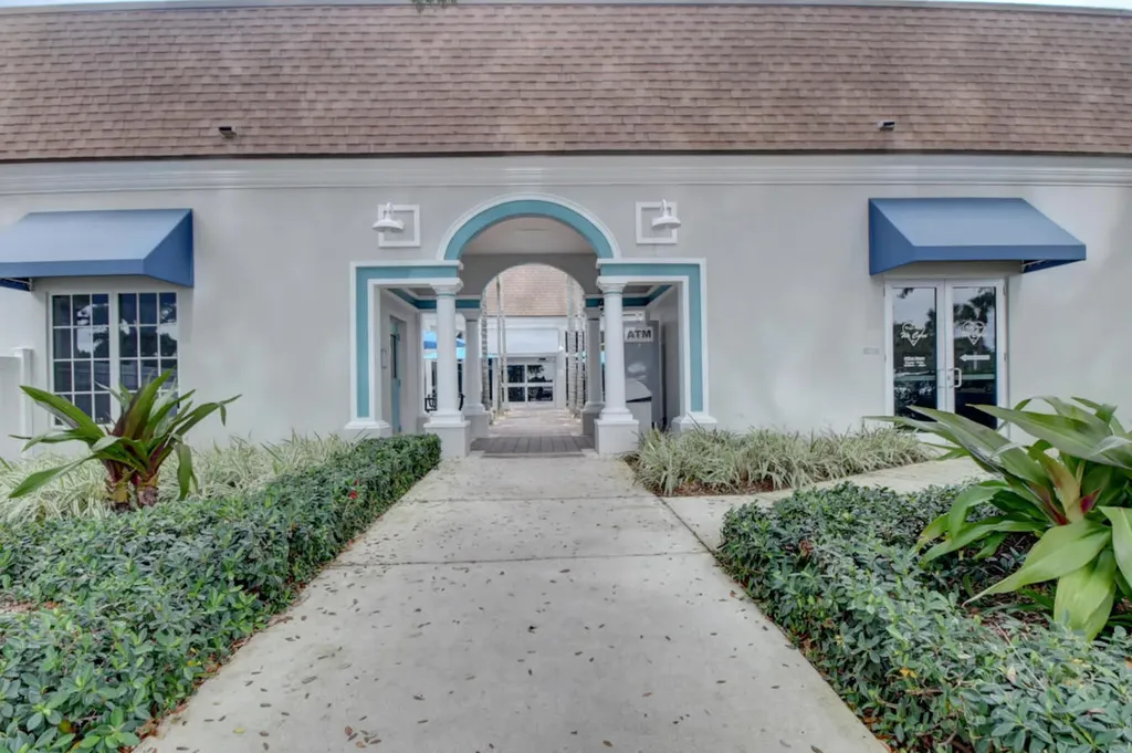 618 Normandy M Delray Beach FL 33484