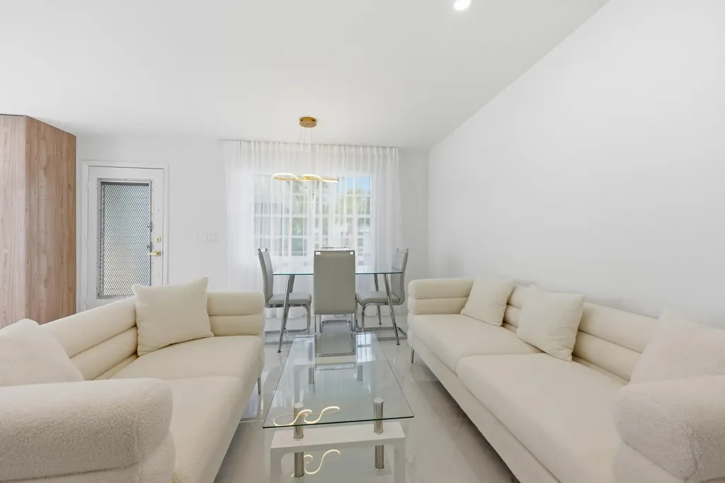 618 Normandy M Delray Beach FL 33484