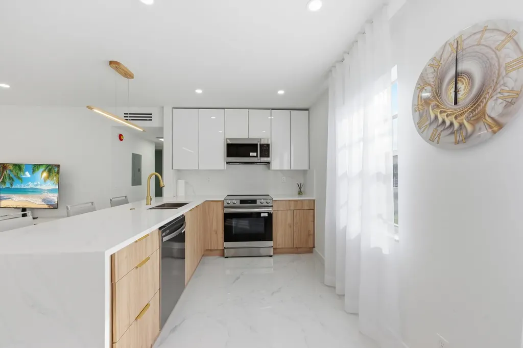 618 Normandy M Delray Beach FL 33484