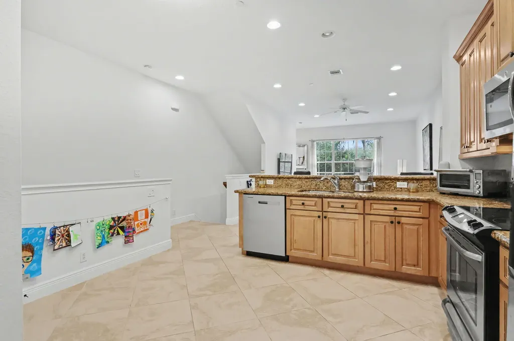 4531 Artesa Way S Palm Beach Gardens FL 33418