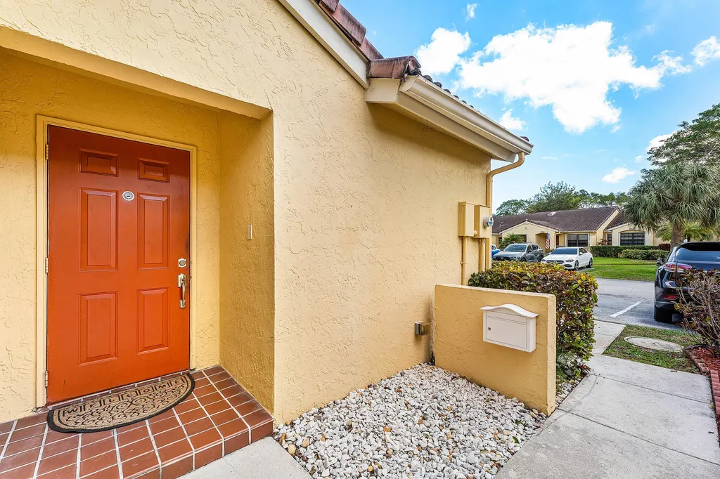6846 Bridlewood Court Boca Raton FL 33433