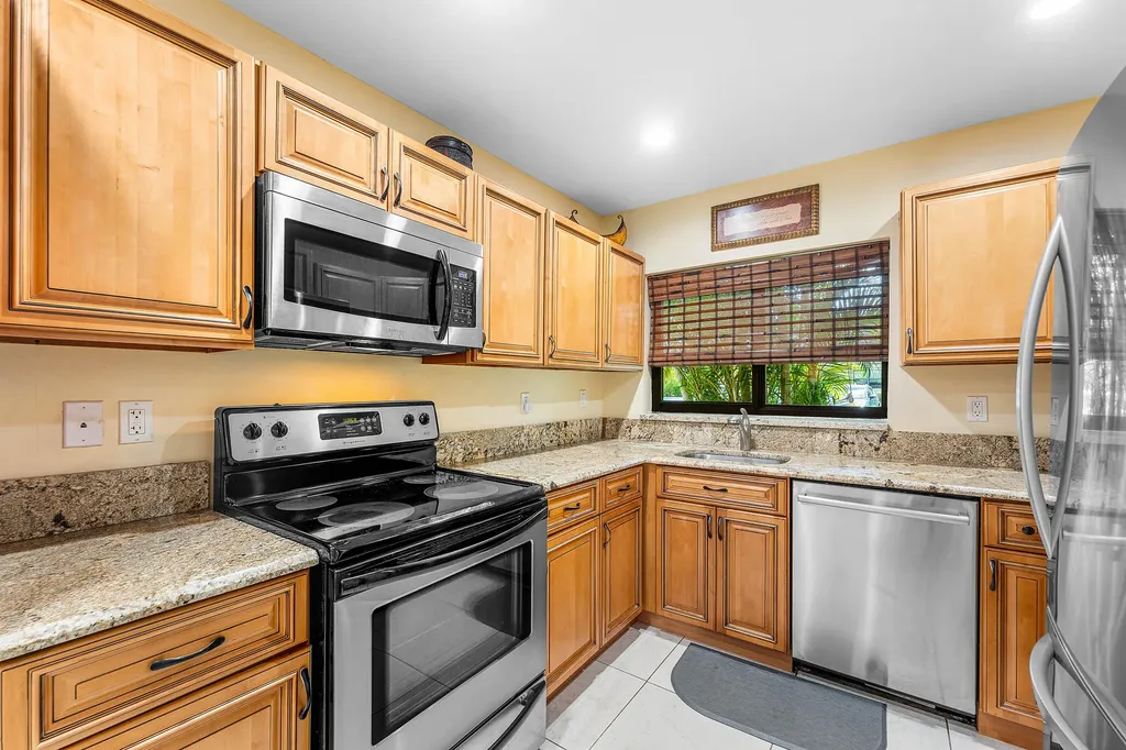 6846 Bridlewood Court Boca Raton FL 33433