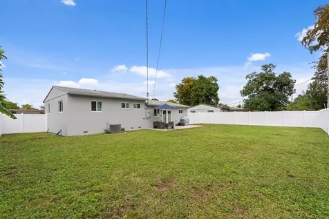 1730 SW 65th Avenue North Lauderdale FL 33068