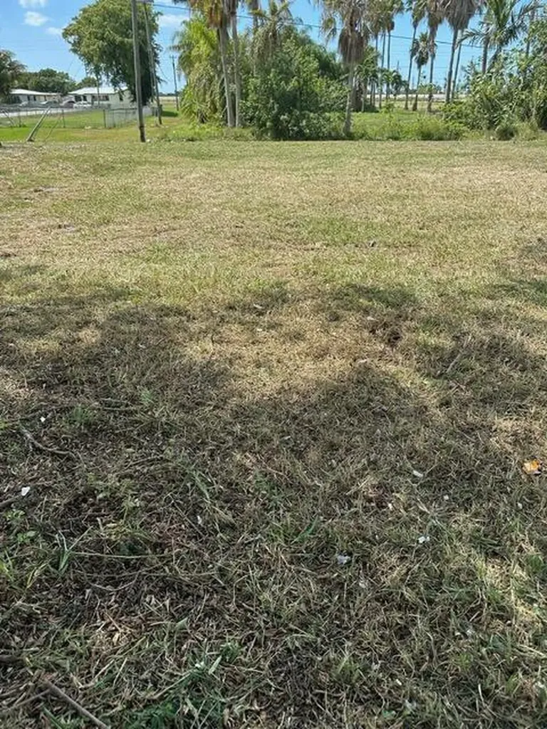 501 W Baines Terrace Pahokee FL 33476