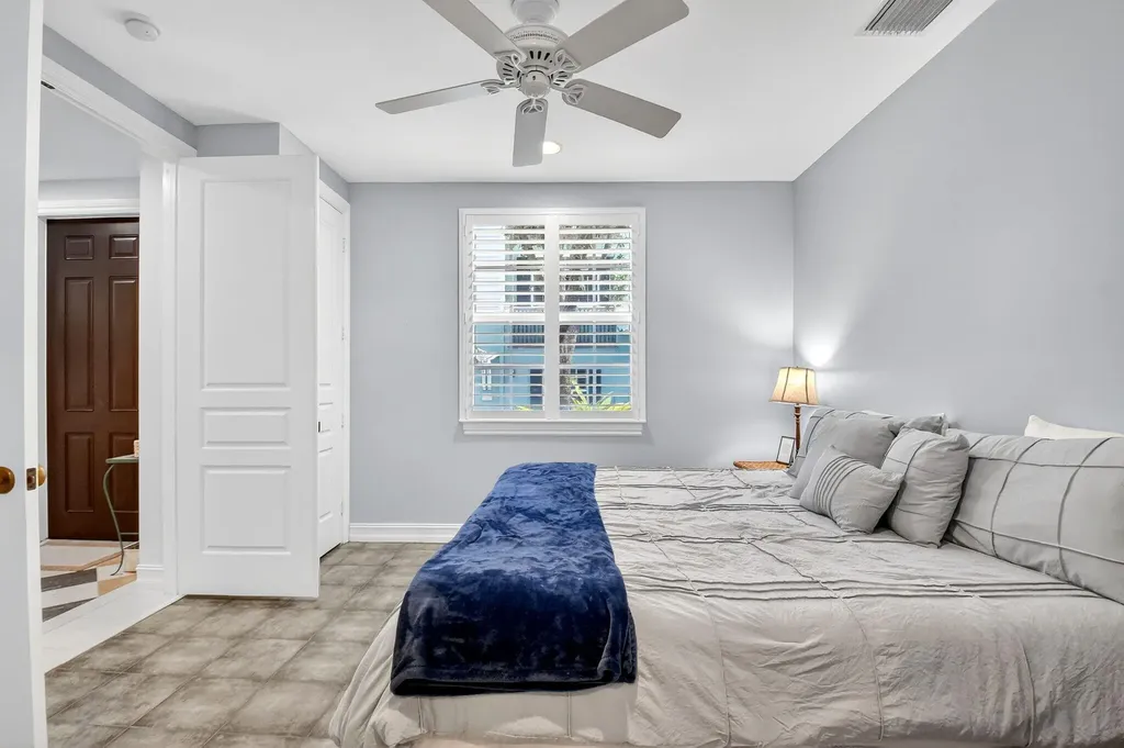 369 W Mallory Circle Delray Beach FL 33483