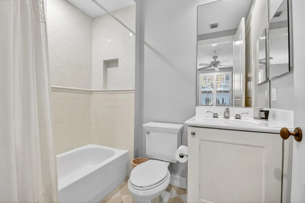 369 W Mallory Circle Delray Beach FL 33483
