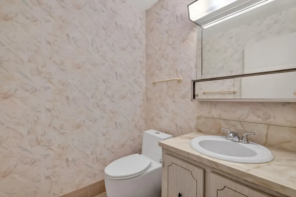 5091 Lakefront Boulevard Delray Beach FL 33484