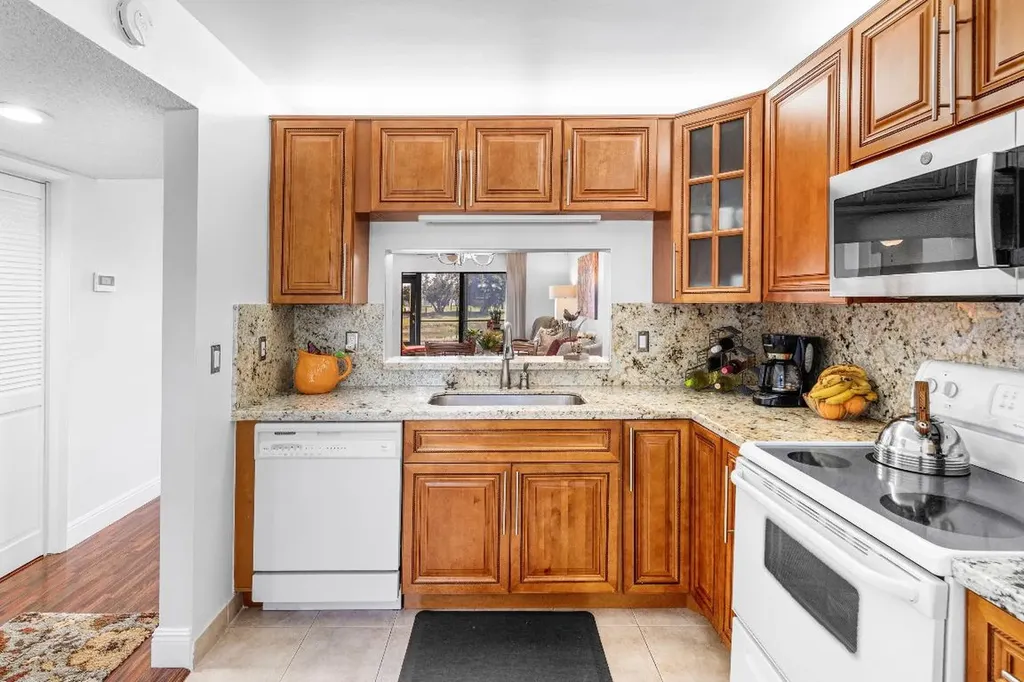 7270 Ashford Place Delray Beach FL 33446