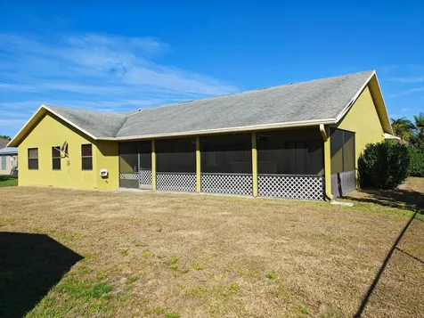 222 SW Fairchild Avenue Port St Lucie FL 34984