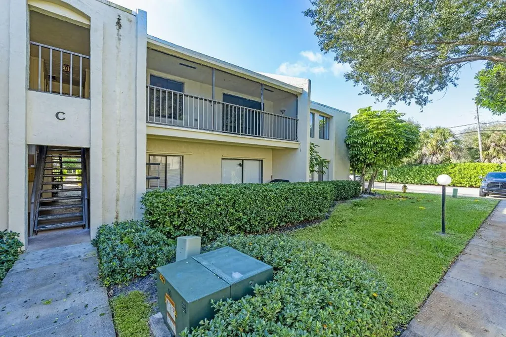 150 Pineview Road Jupiter FL 33469