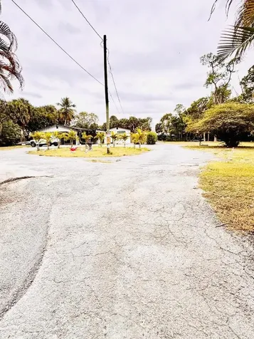 214 Westwood Circle E West Palm Beach FL 33411