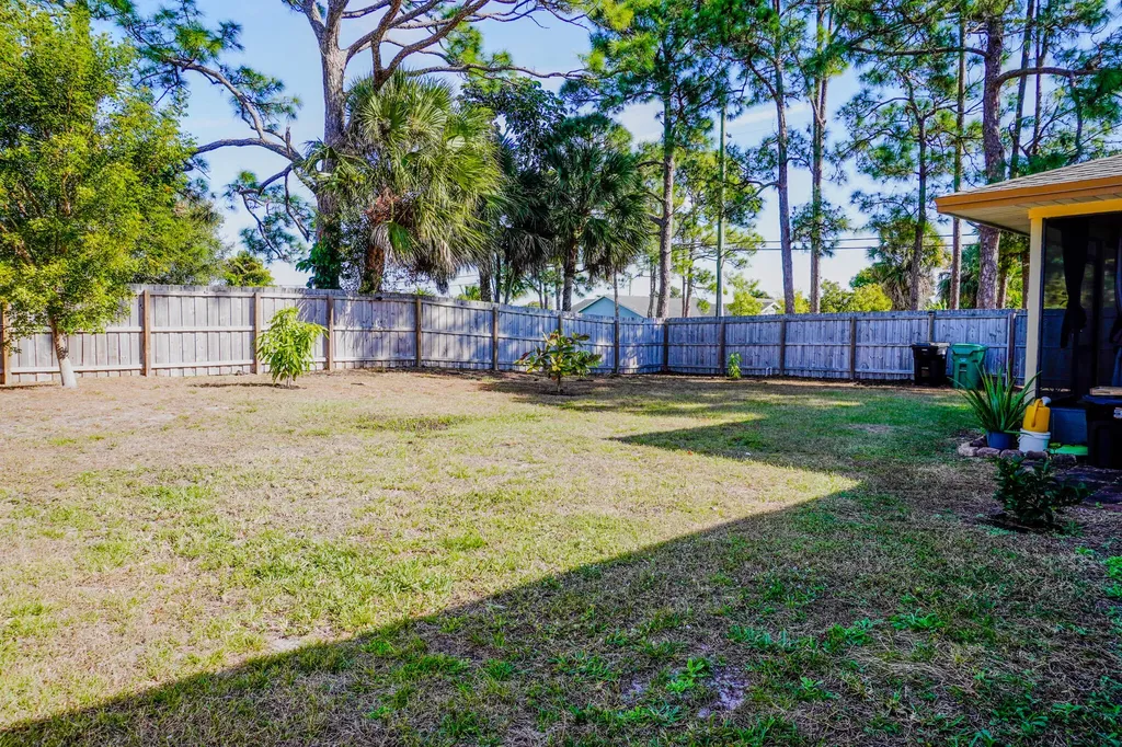 603 SW Todd Avenue Port St Lucie FL 34983