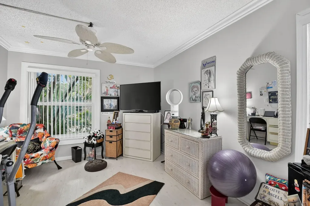 450 NW 20th Street Boca Raton FL 33431