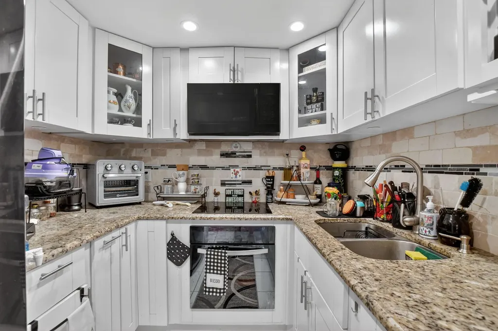 450 NW 20th Street Boca Raton FL 33431